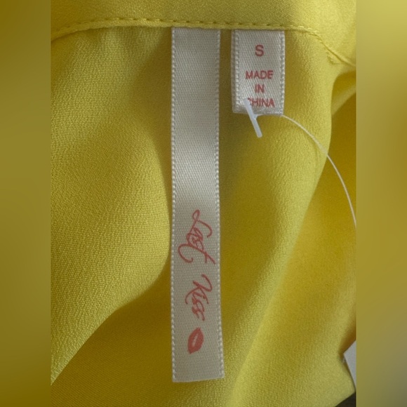 LAST KISS NWT Yellow Sleeveless Women's cute Top - Picture 6 of 7